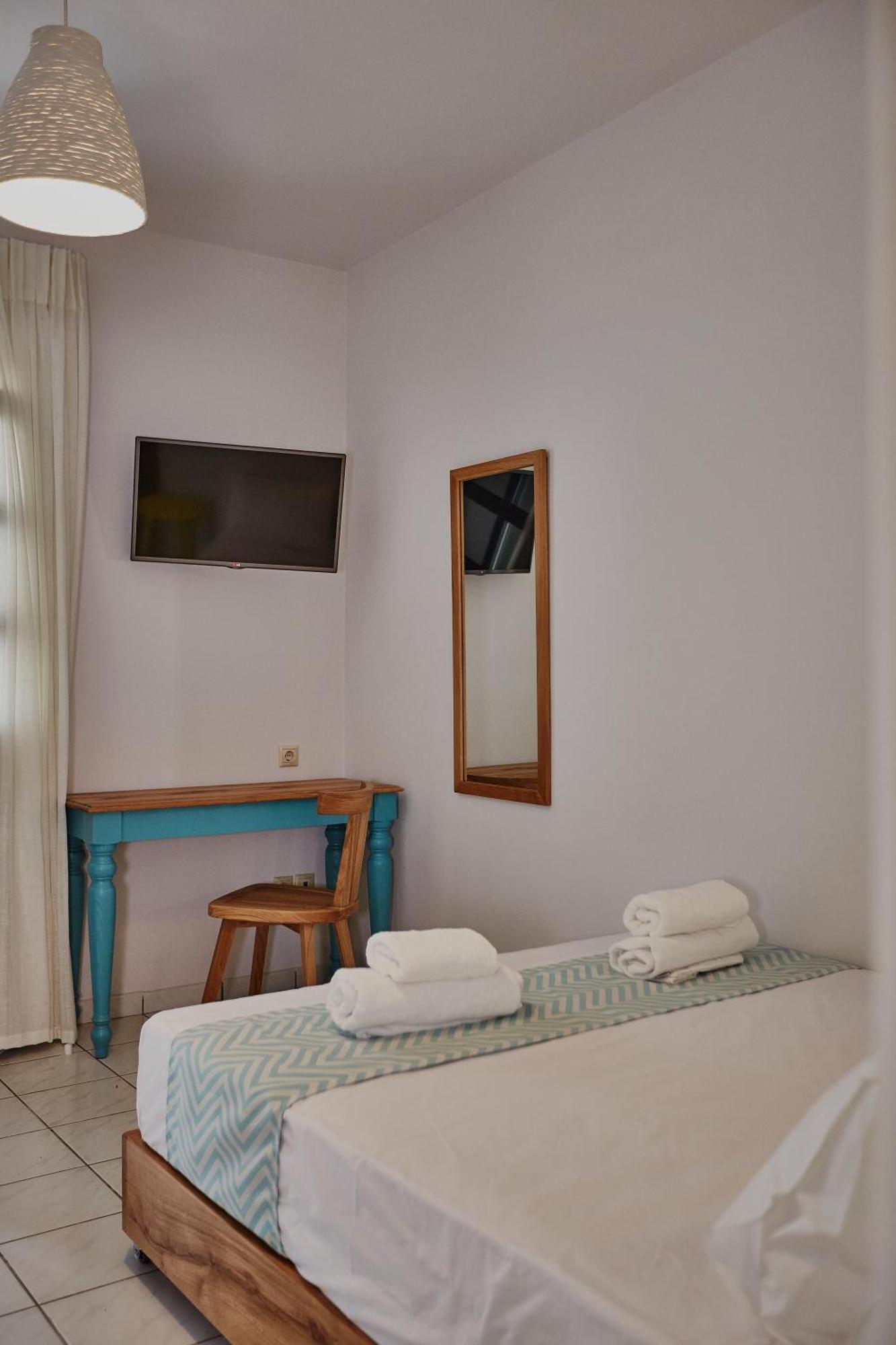 Irene Studios Áyios Pétros Habitación foto
